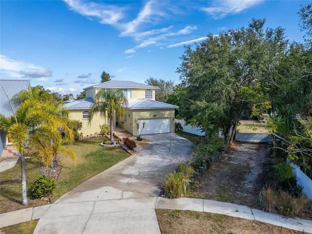 901 Shagos Drive Apollo Beach FL 33572