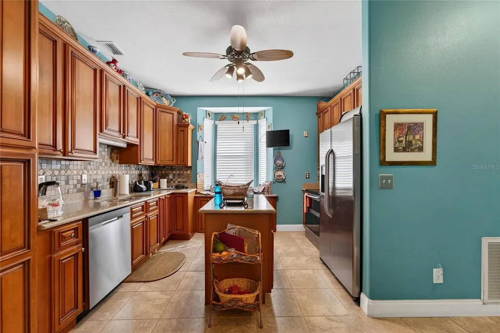 901 Shagos Drive Apollo Beach FL 33572