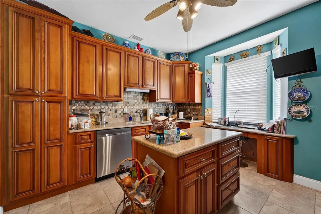 901 Shagos Drive Apollo Beach FL 33572