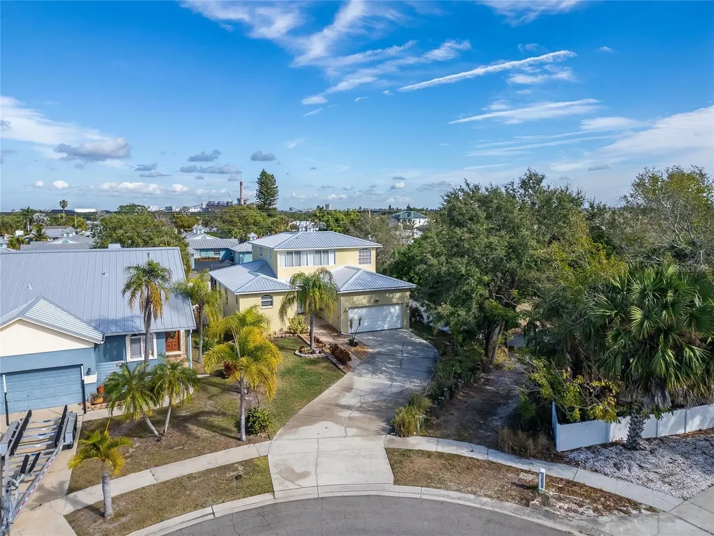901 Shagos Drive Apollo Beach FL 33572