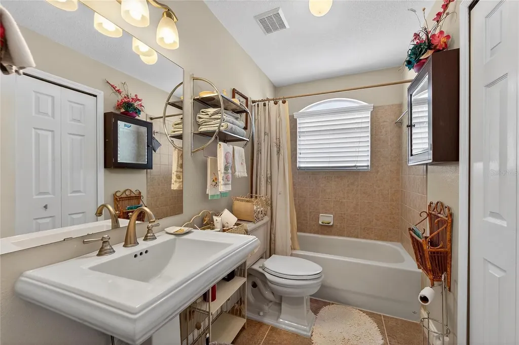 901 Shagos Drive Apollo Beach FL 33572