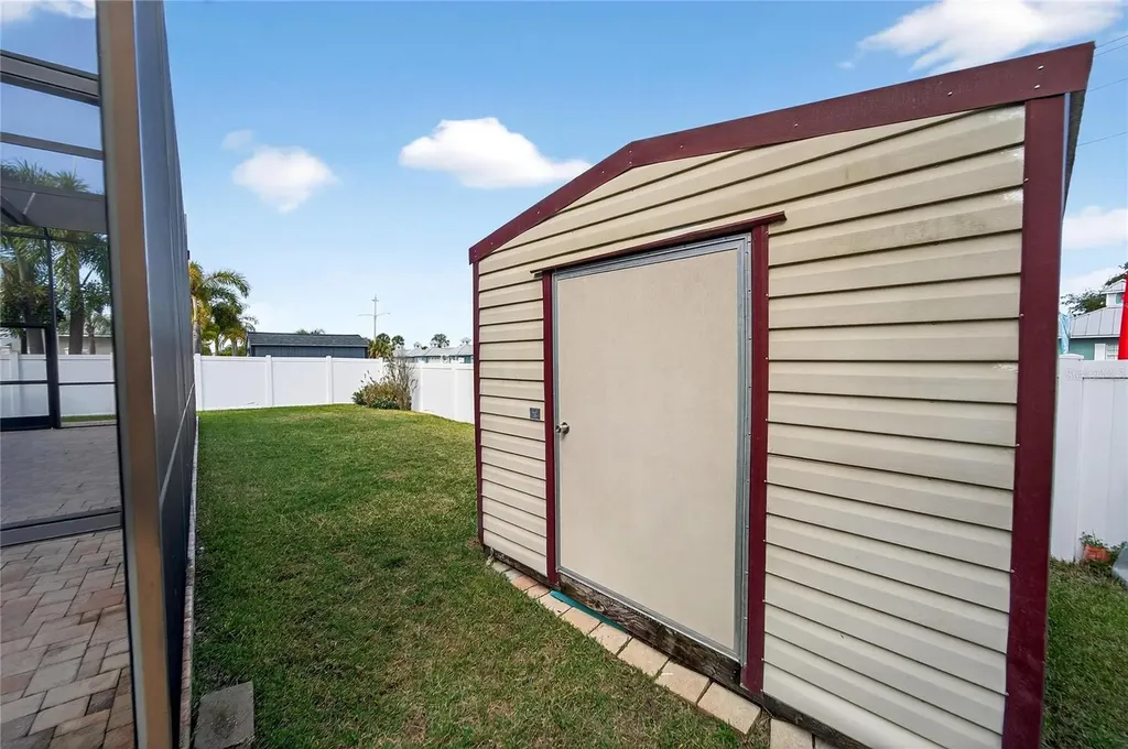 901 Shagos Drive Apollo Beach FL 33572