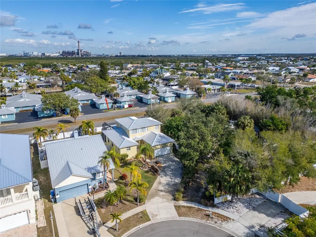 901 Shagos Drive Apollo Beach FL 33572