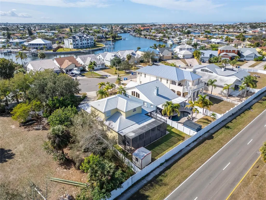 901 Shagos Drive Apollo Beach FL 33572