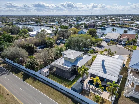 901 Shagos Drive Apollo Beach FL 33572