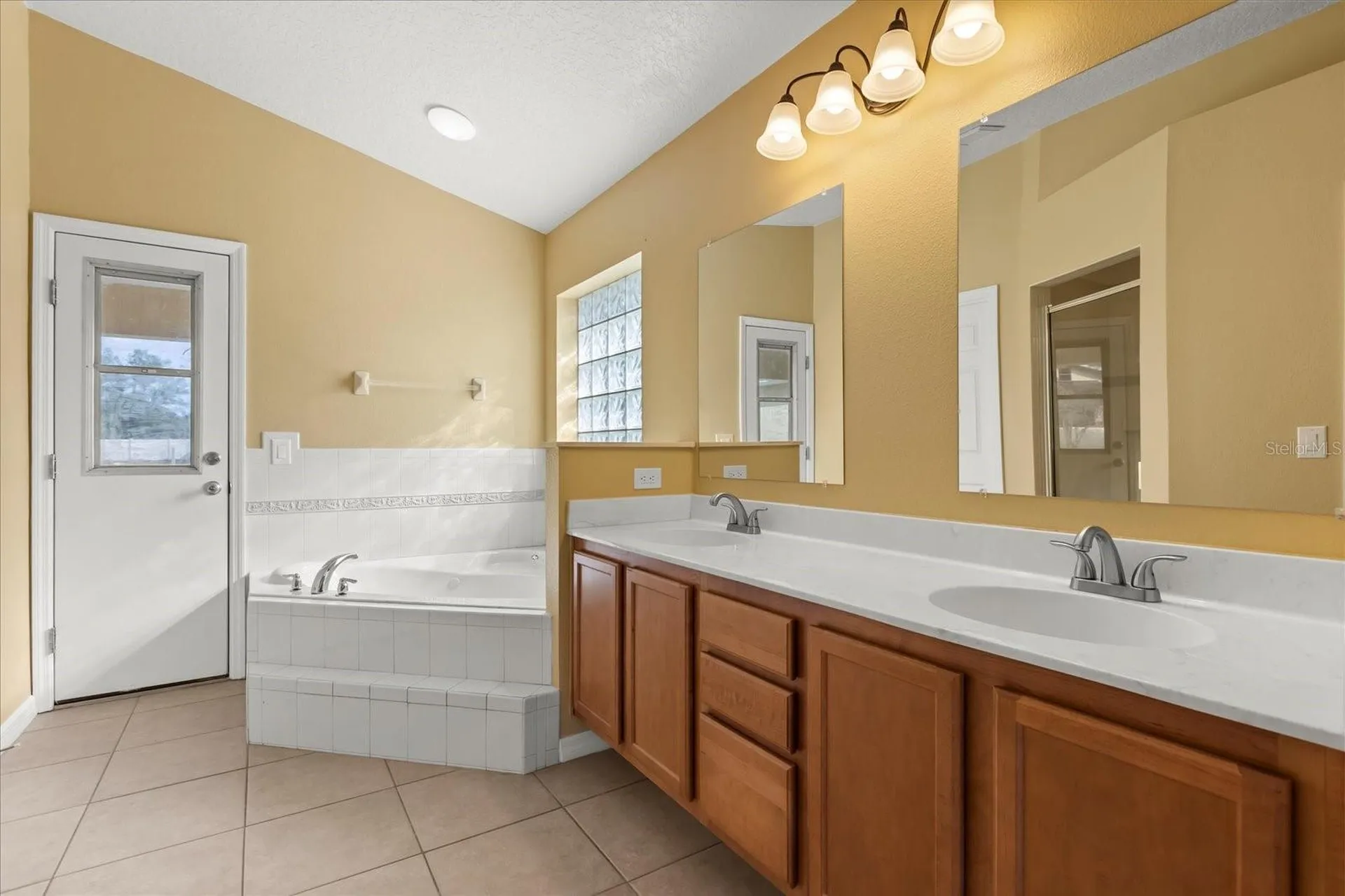 619 Rhodes Drive Deland FL 32720