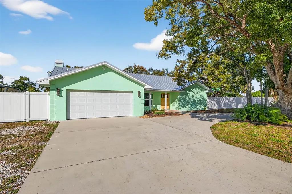 11945 74th Avenue Seminole FL 33772