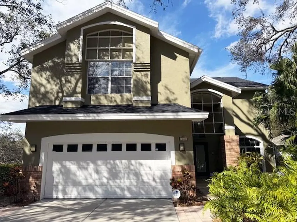 2207 Green Oaks Lane Tampa FL 33612