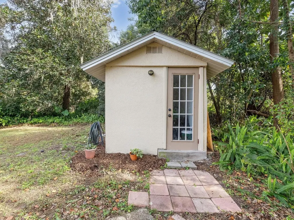 36228 Clinton Avenue Dade City FL 33525