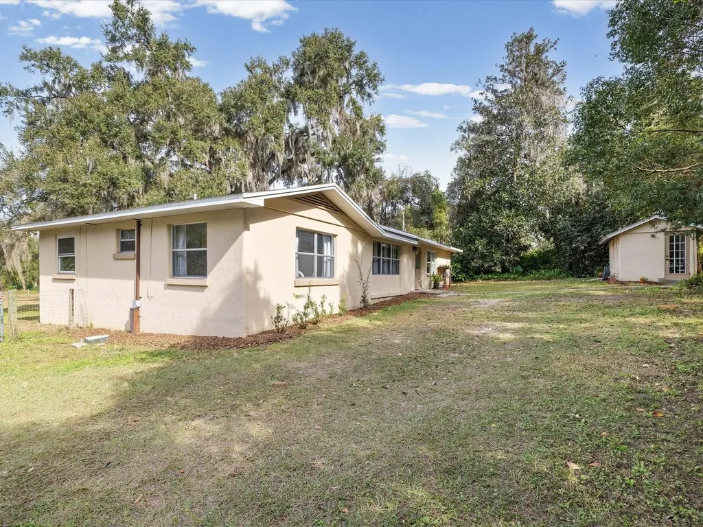 36228 Clinton Avenue Dade City FL 33525