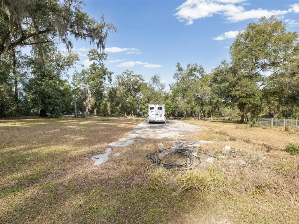 36228 Clinton Avenue Dade City FL 33525