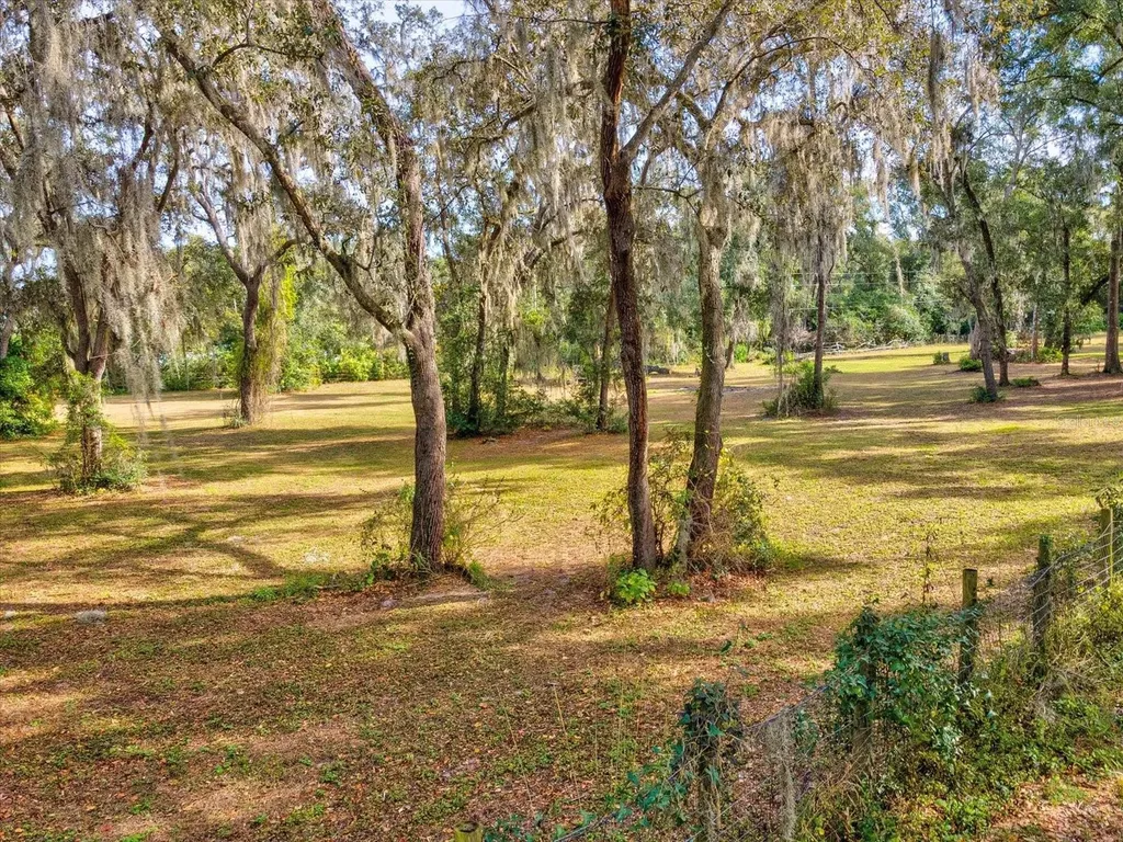 36228 Clinton Avenue Dade City FL 33525