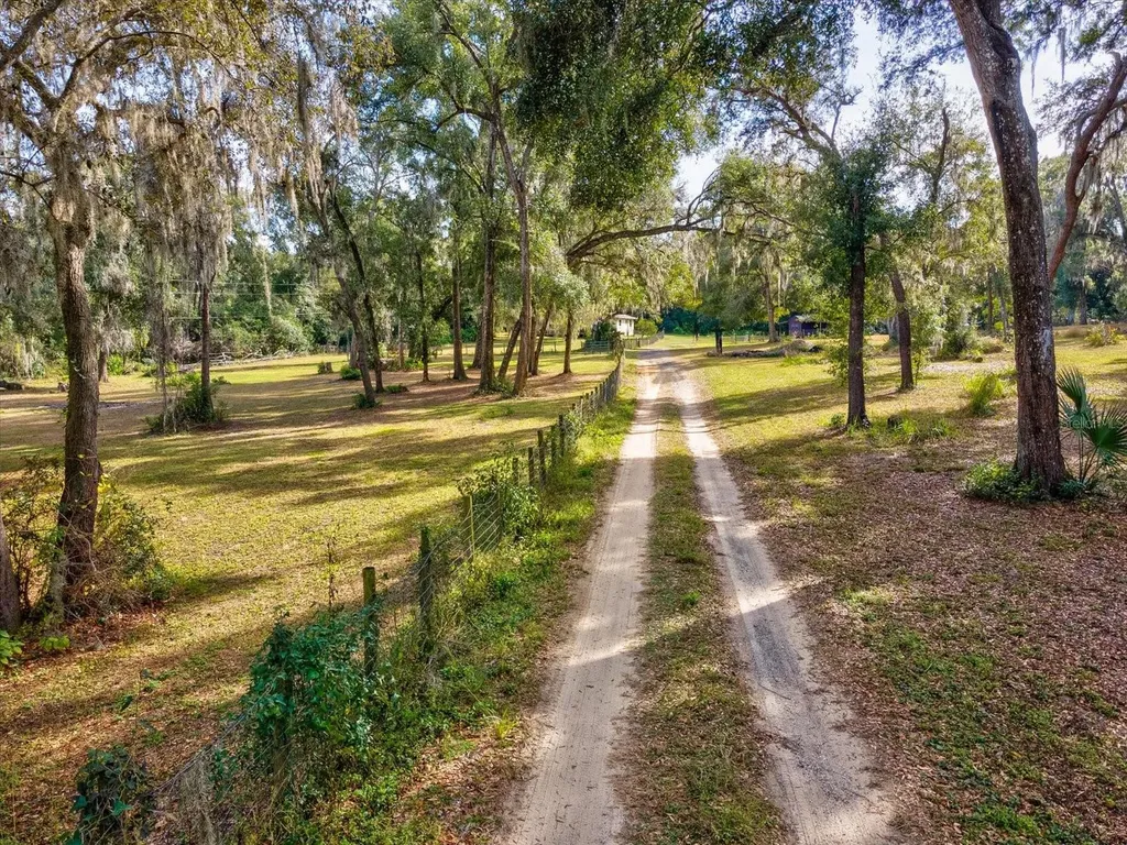 36228 Clinton Avenue Dade City FL 33525