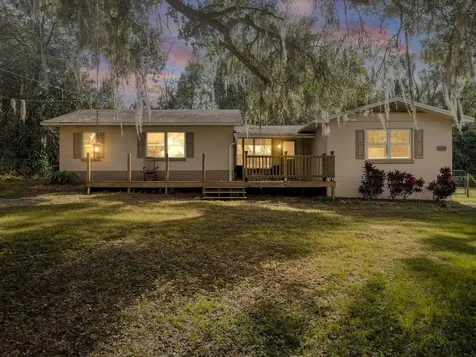 36228 Clinton Avenue Dade City FL 33525