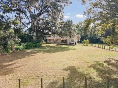 36228 Clinton Avenue Dade City FL 33525