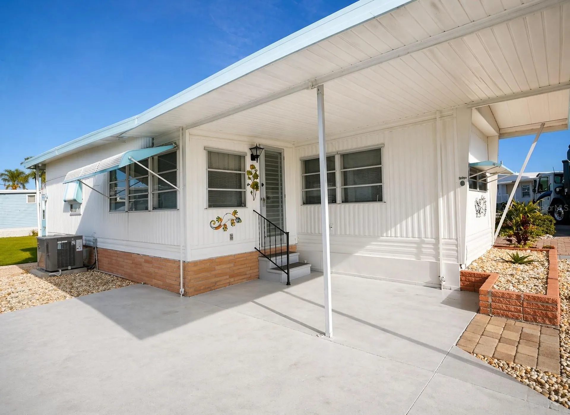 6622 Nebraska Street Bradenton FL 34207