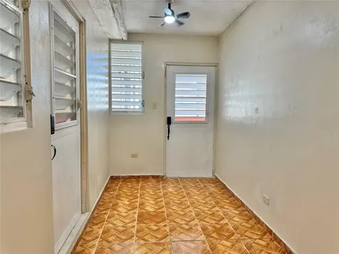Paseo Magdalena Street Urb. Levittown Lakes Toa Baja PR 00949