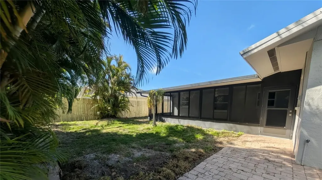4723 114th Street N Madeira Beach FL 33708