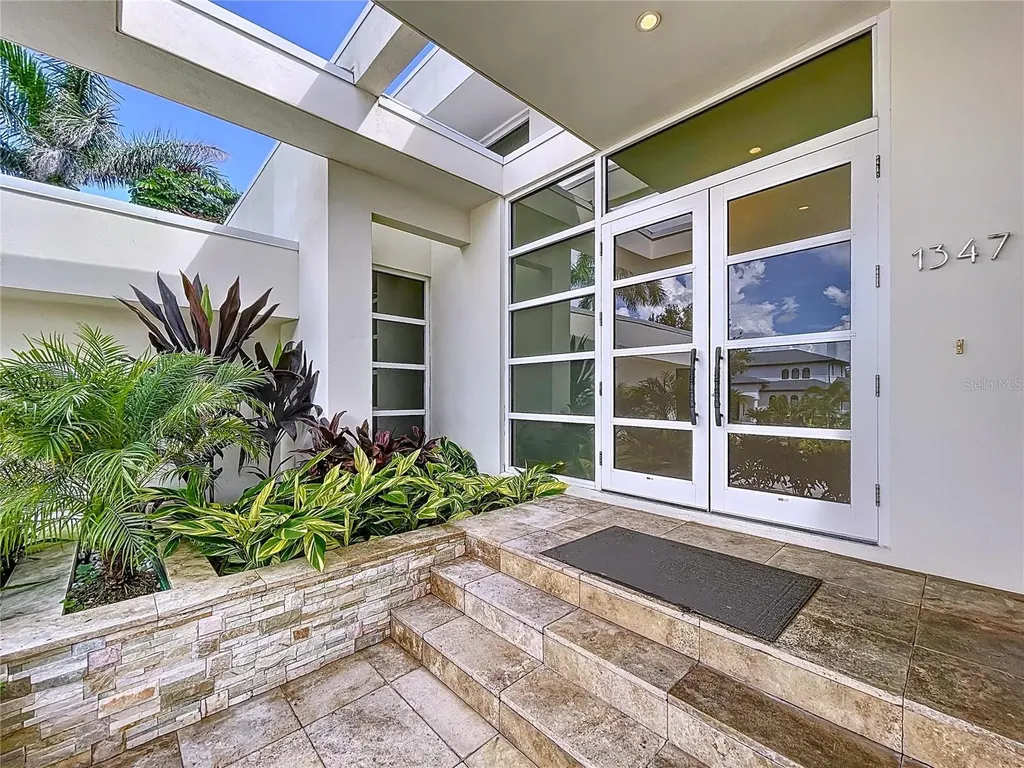 1347 Harbor Drive Sarasota FL 34239