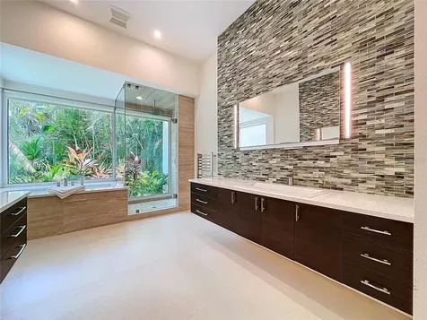 1347 Harbor Drive Sarasota FL 34239