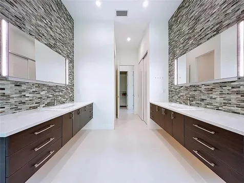 1347 Harbor Drive Sarasota FL 34239