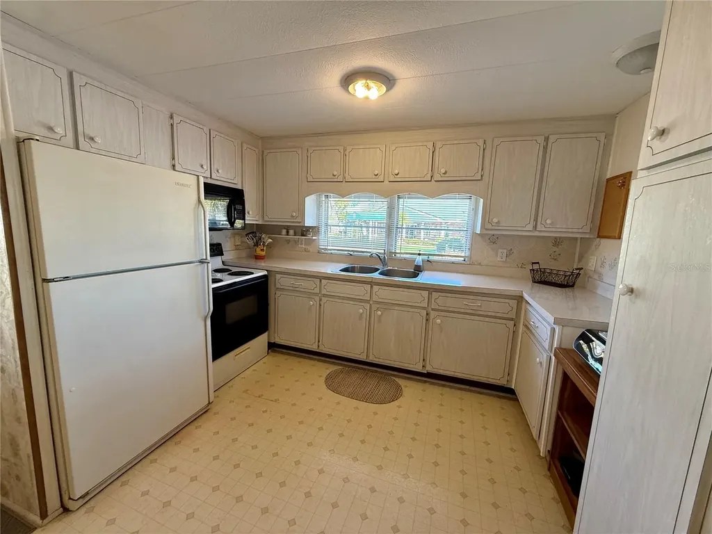 82257 3rd Avenue N Pinellas Park FL 33781