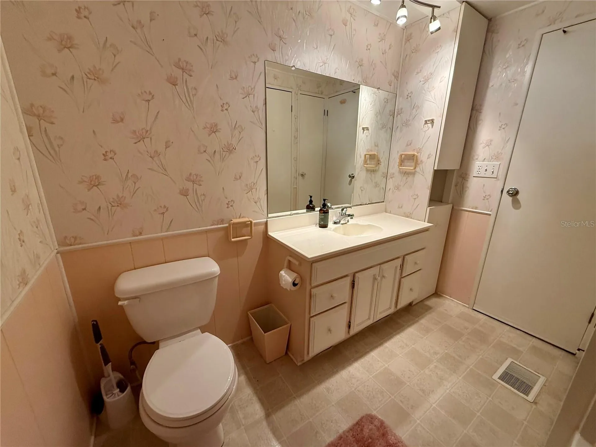 82257 3rd Avenue N Pinellas Park FL 33781