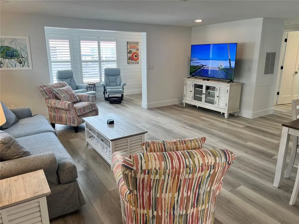 6154 Midnight Pass Road Sarasota FL 34242