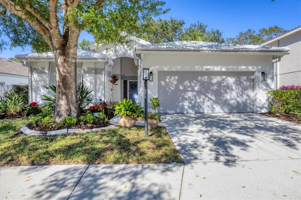 4511 Del Sol Boulevard S Sarasota FL 34243