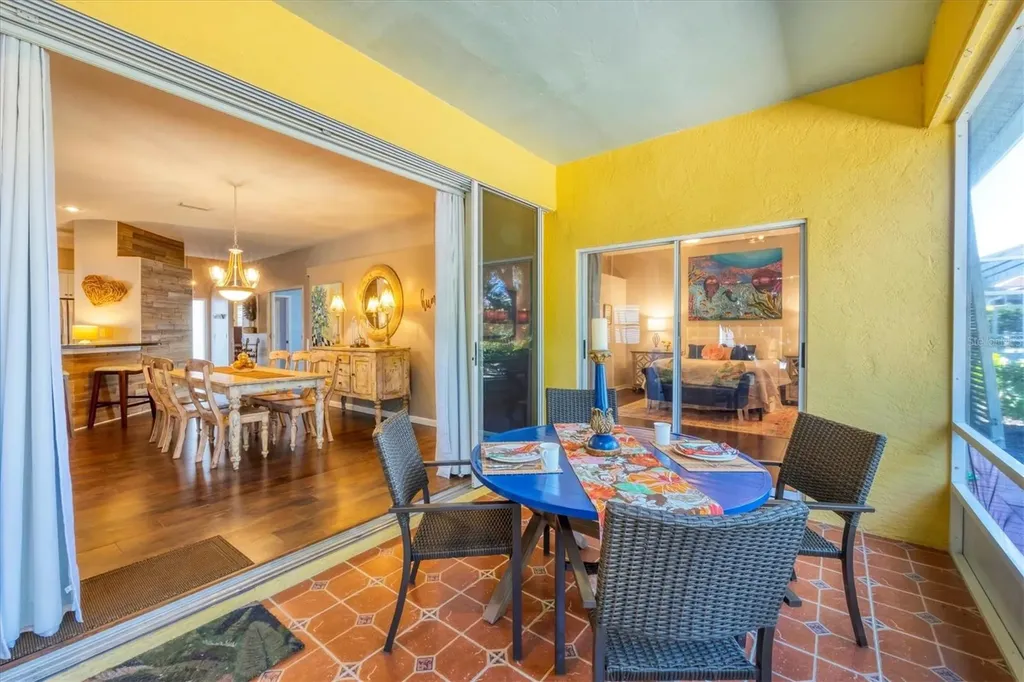 4511 Del Sol Boulevard S Sarasota FL 34243