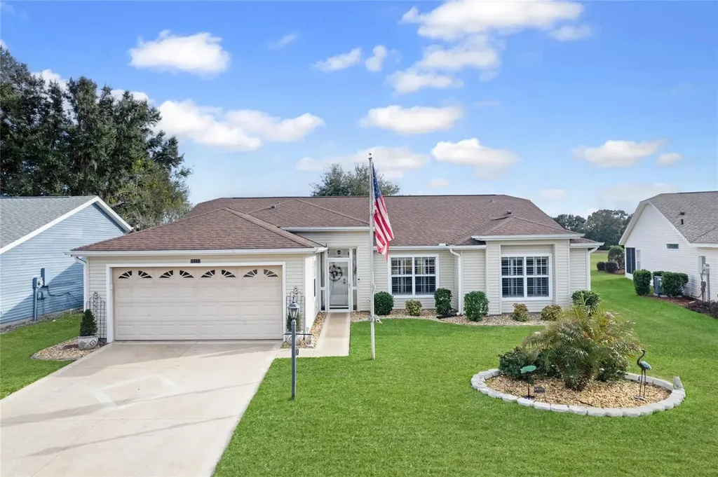 25233 Lost Oak Circle Leesburg FL 34748