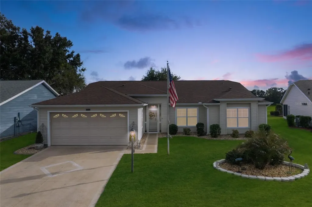 25233 Lost Oak Circle Leesburg FL 34748