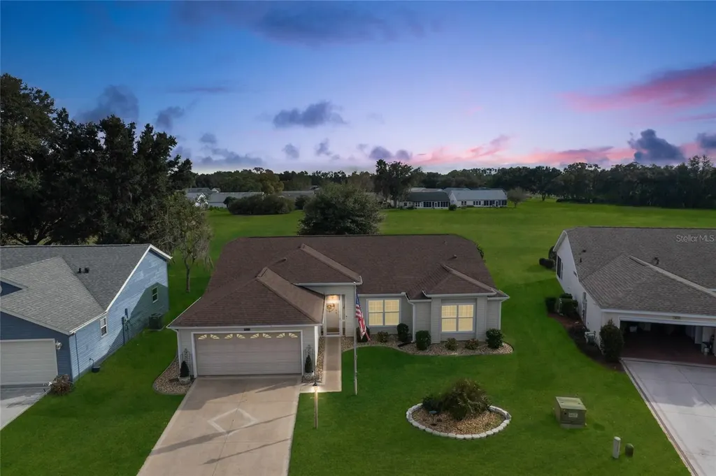 25233 Lost Oak Circle Leesburg FL 34748