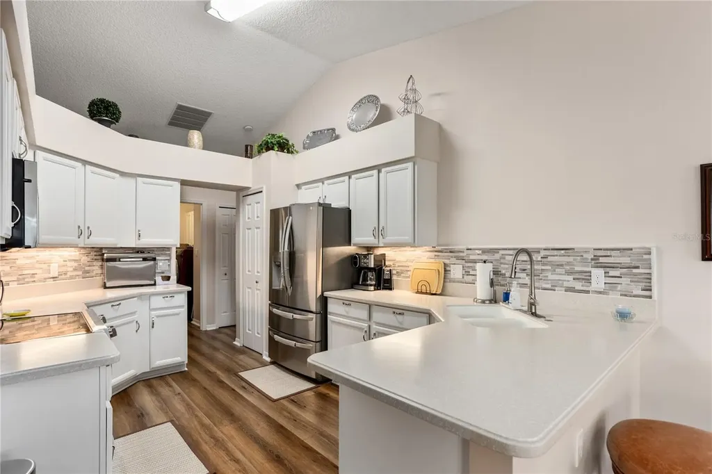 25233 Lost Oak Circle Leesburg FL 34748
