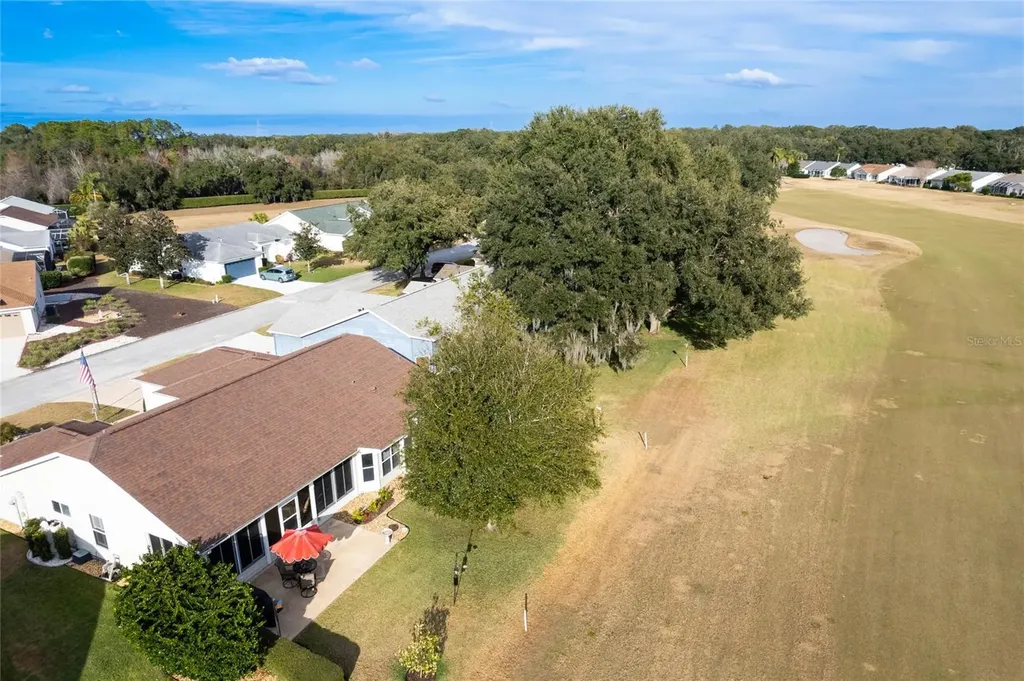 25233 Lost Oak Circle Leesburg FL 34748