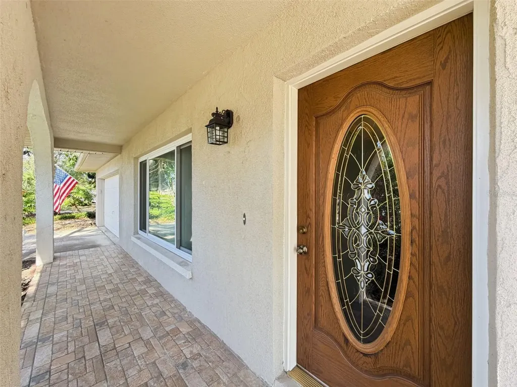 7923 Singing Court Place Tampa FL 33615