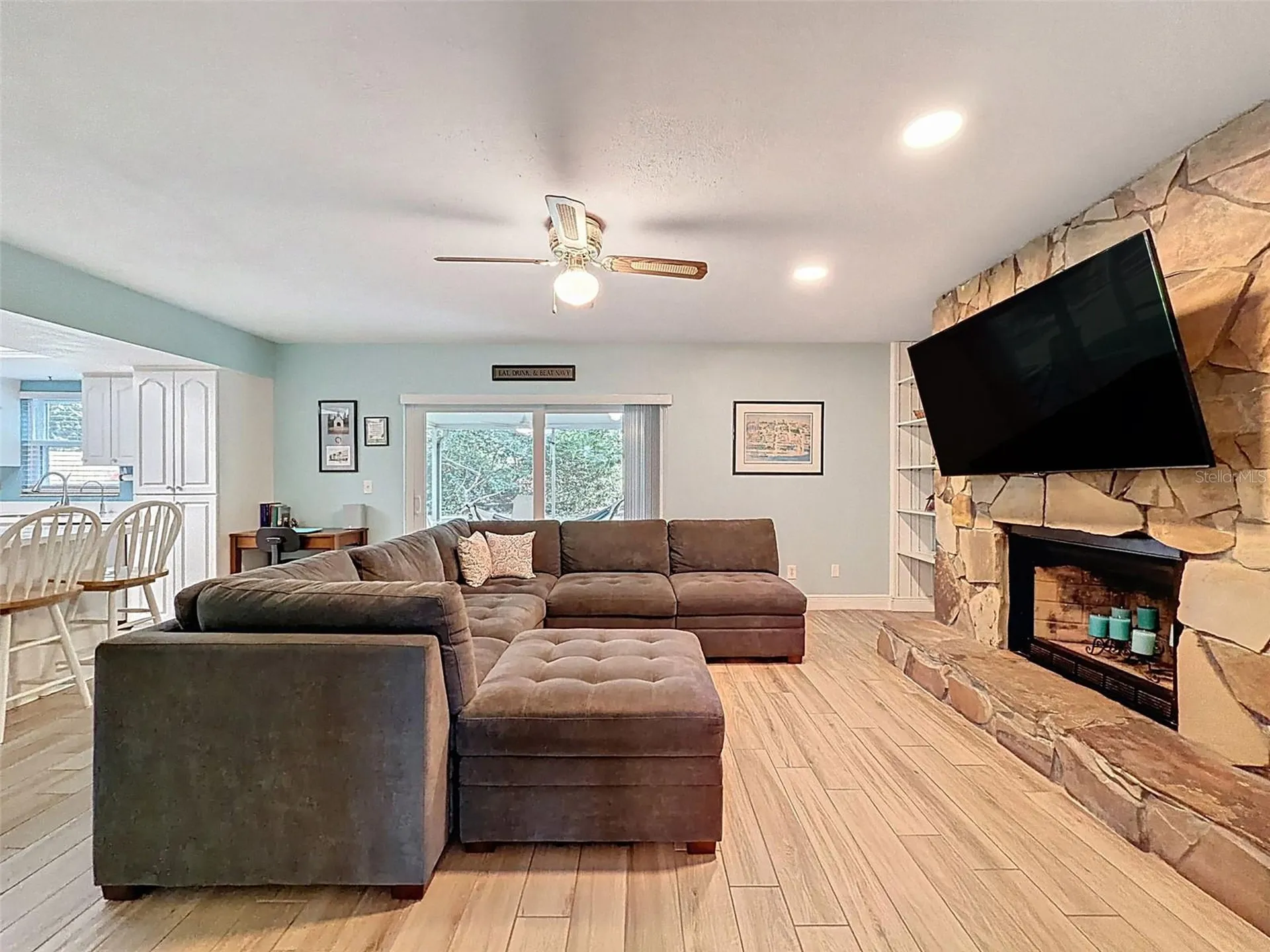 7923 Singing Court Place Tampa FL 33615
