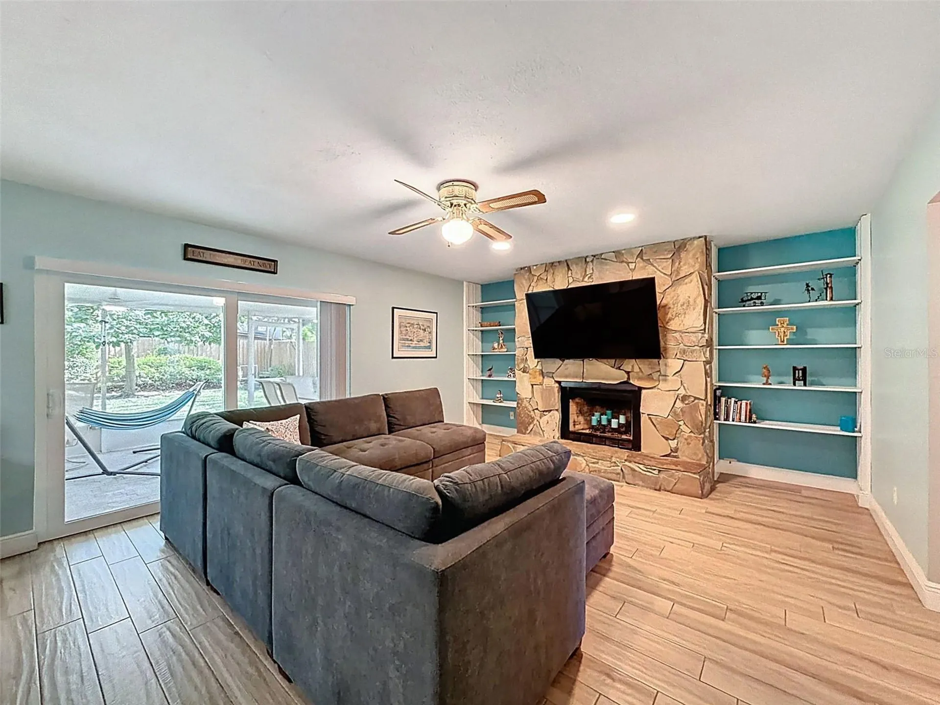 7923 Singing Court Place Tampa FL 33615