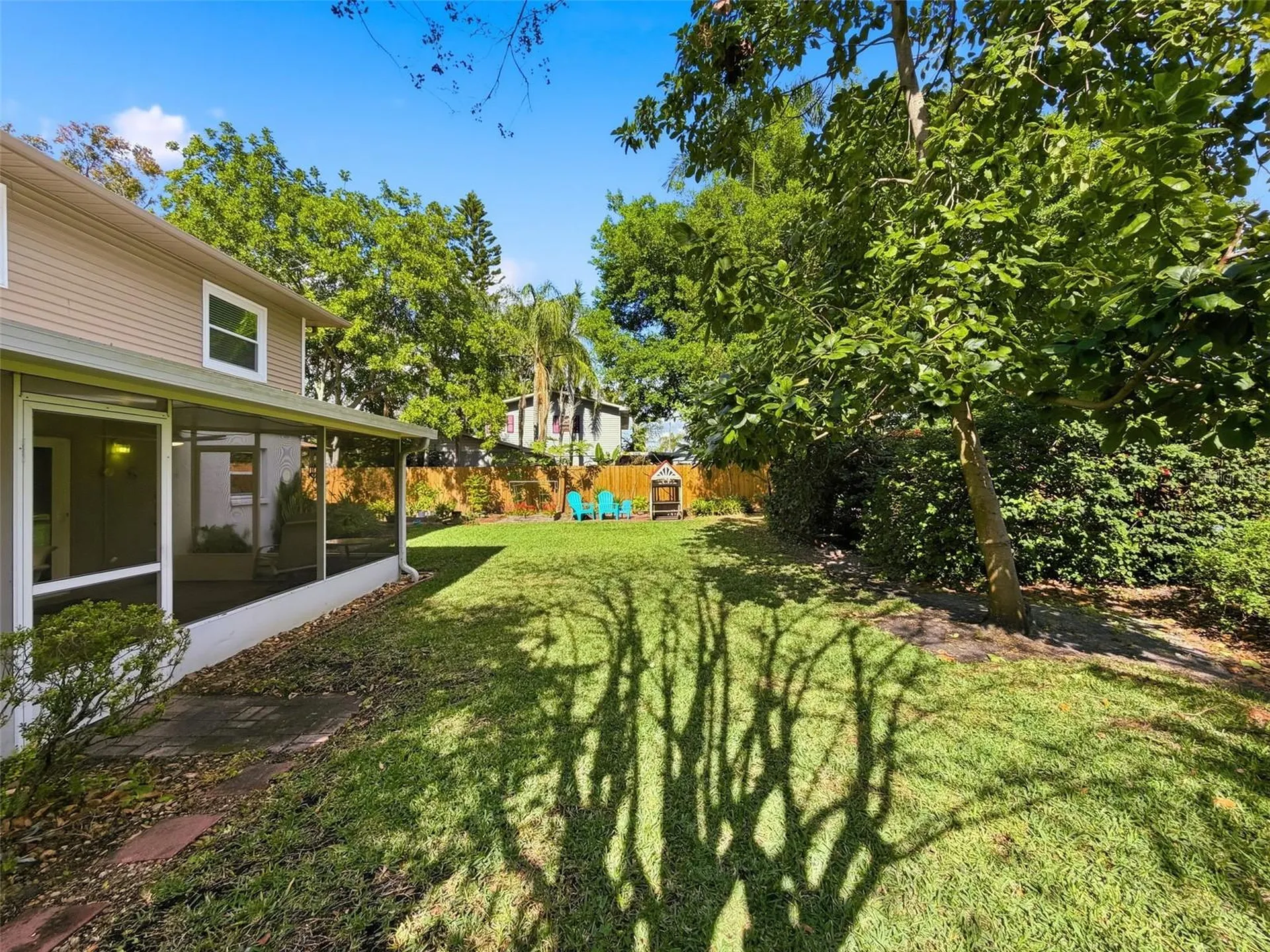 7923 Singing Court Place Tampa FL 33615