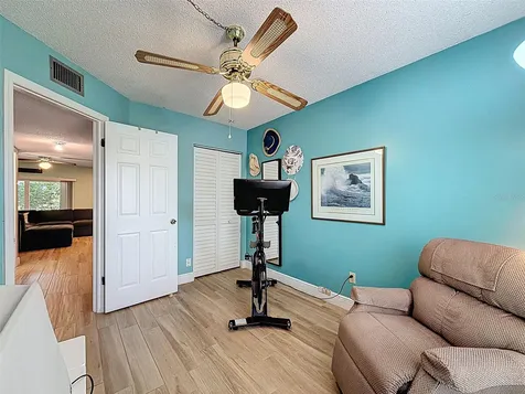 7923 Singing Court Place Tampa FL 33615