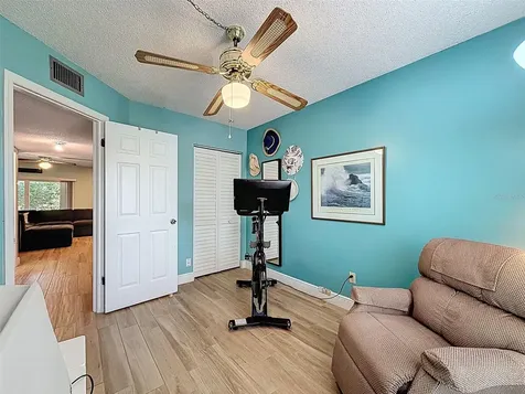 7923 Singing Court Place Tampa FL 33615