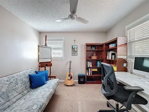 7923 Singing Court Place Tampa FL 33615