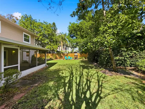 7923 Singing Court Place Tampa FL 33615