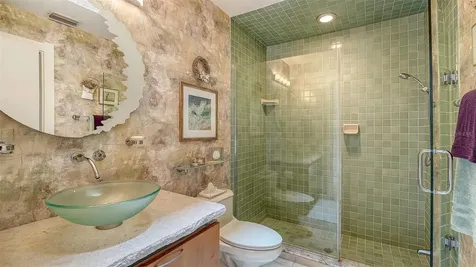 8142 Misty Oaks Boulevard Sarasota FL 34243