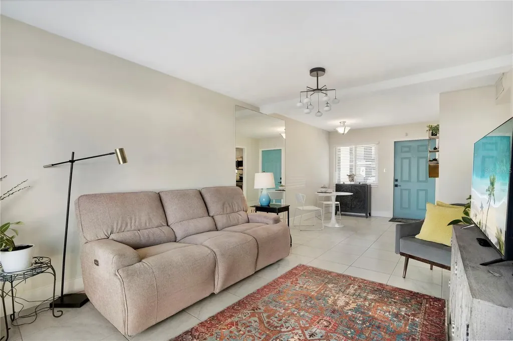2211 Sunset Drive Bradenton FL 34207