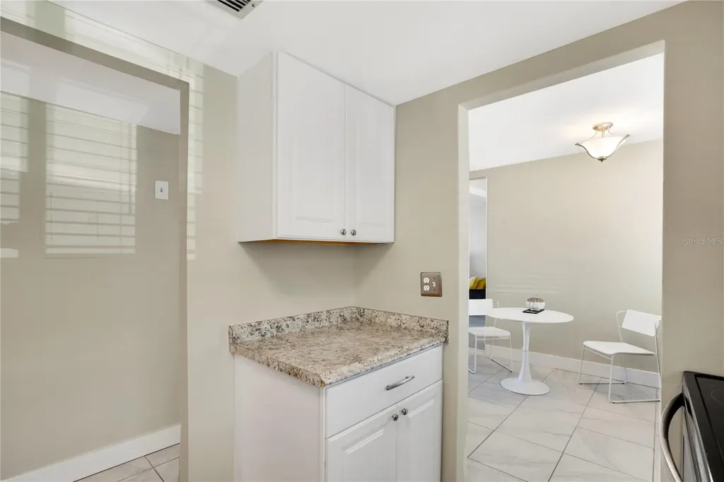 2211 Sunset Drive Bradenton FL 34207