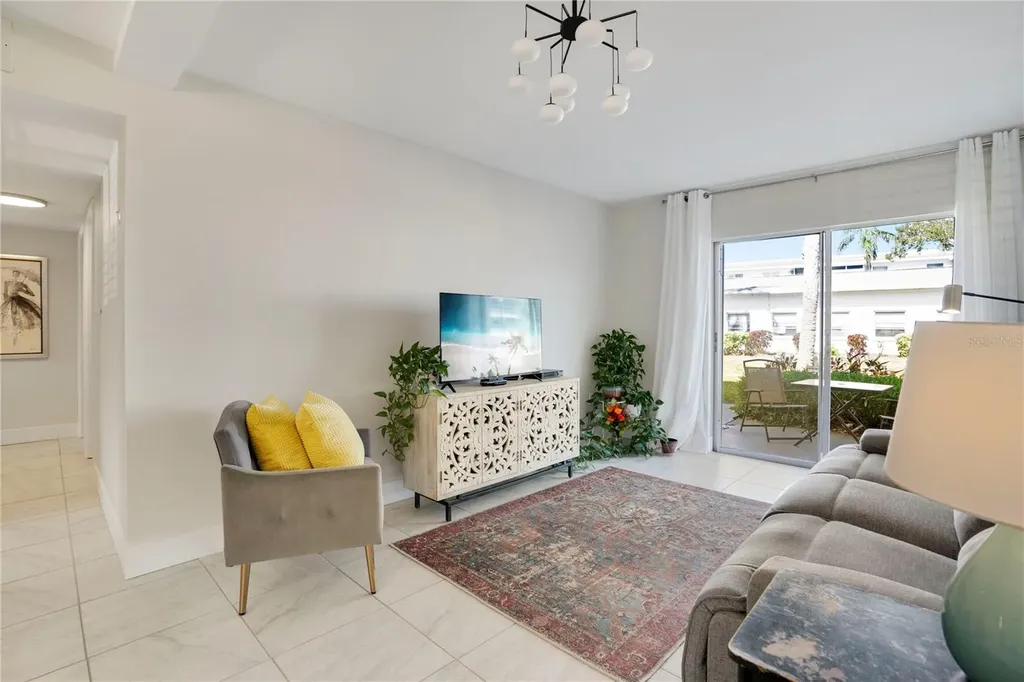2211 Sunset Drive Bradenton FL 34207