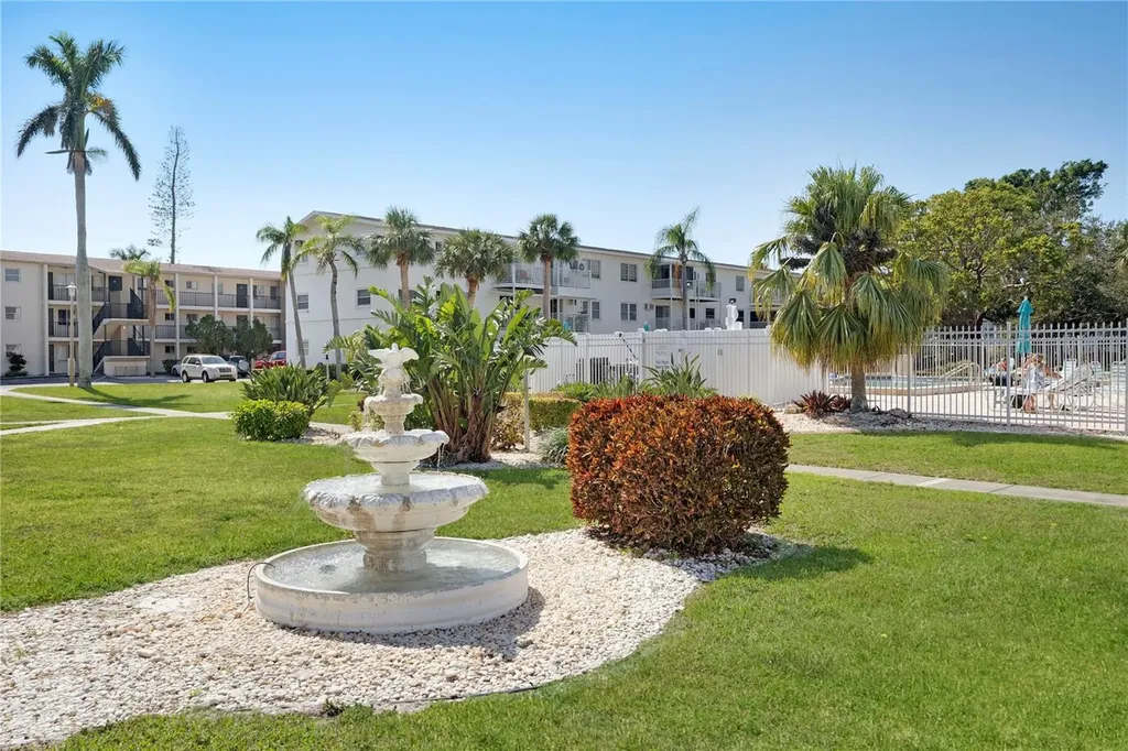 2211 Sunset Drive Bradenton FL 34207
