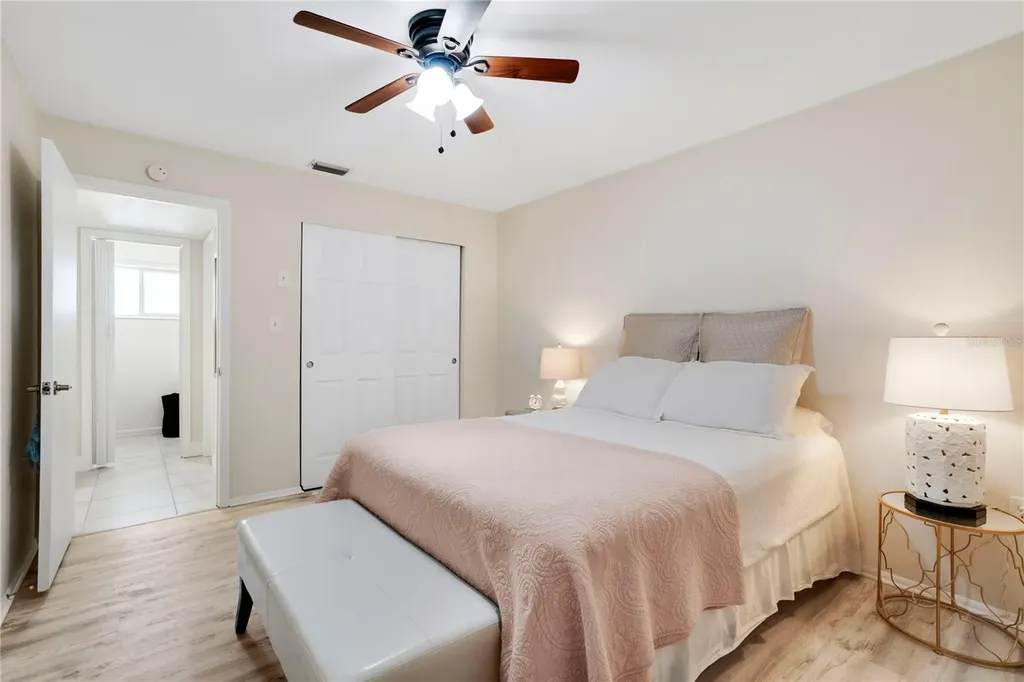 2211 Sunset Drive Bradenton FL 34207