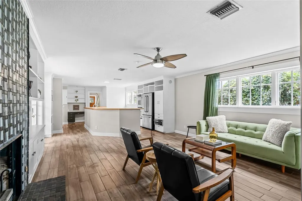 210 Phillips Place Orlando FL 32806